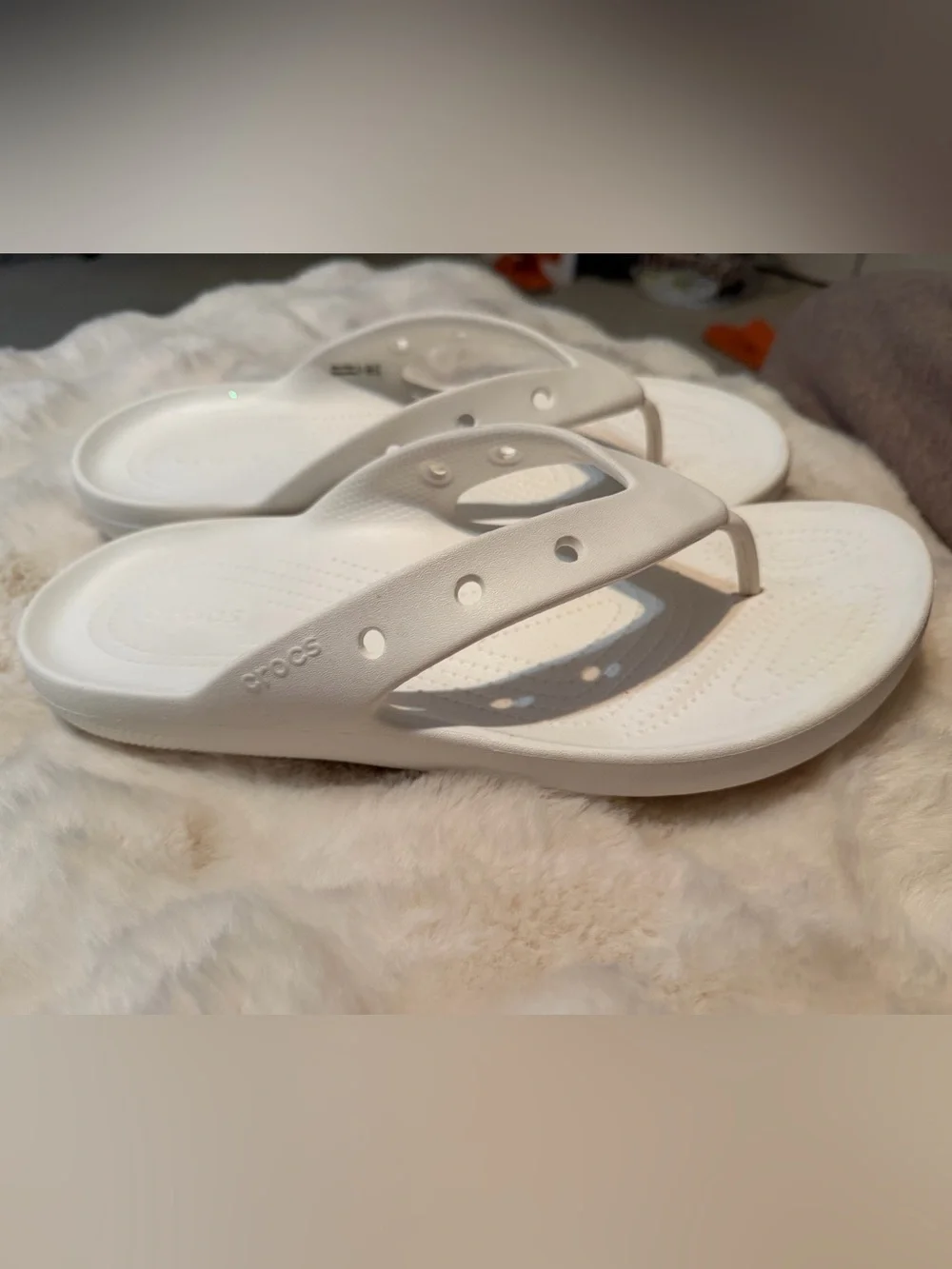 Croc’s White Orthopedic Slides•11